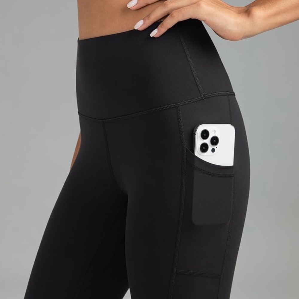Colorfulkoala Black High-Waisted 7/8 Leggings with Pocket - Picture 3 of 4